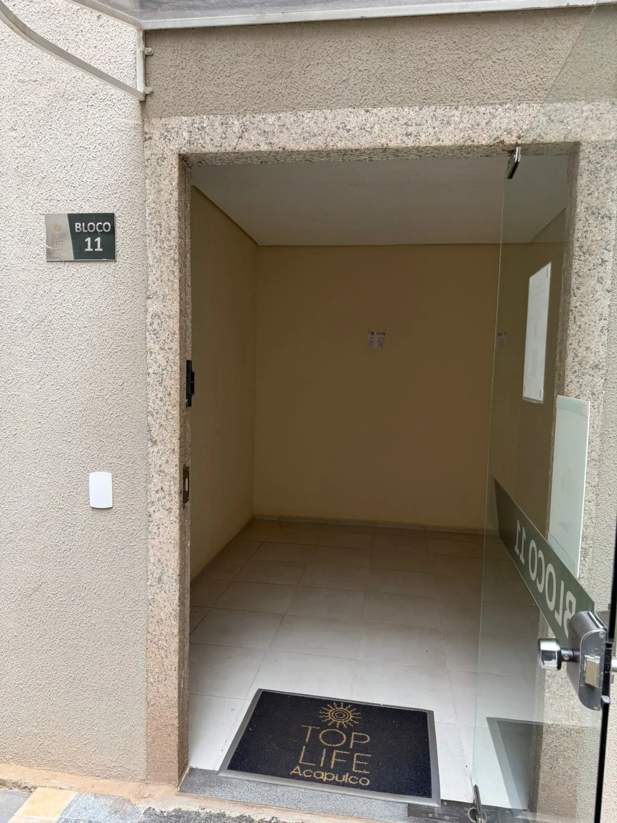 Apartamento de 2 quartos no Chácaras Tubalina e Quartel — Chácaras Tubalina e Quartel, Uberlândia